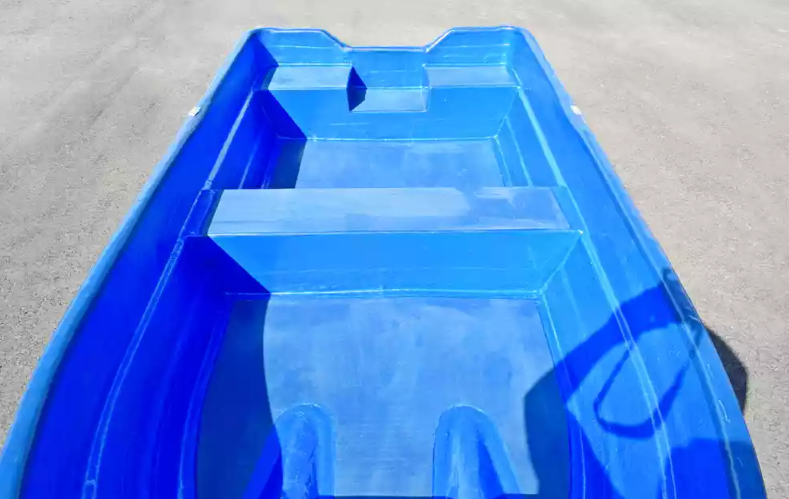 Стеклопластиковая лодка Neman-340 (тримаран) в Владивостоке