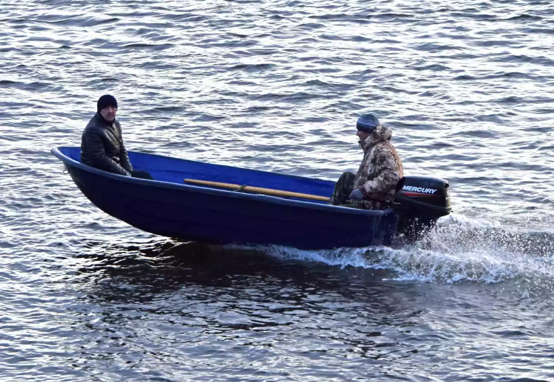 Стеклопластиковая лодка Neman-340 (тримаран) в Владивостоке