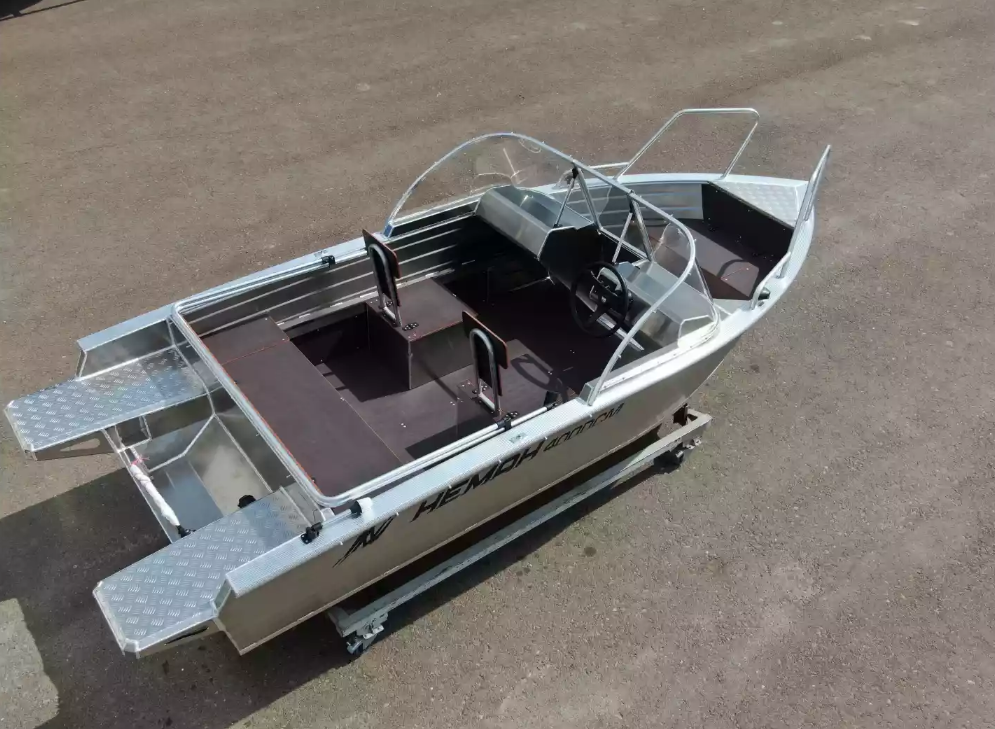 Алюминиевая лодка  Неман-400 DCM NEW в Владивостоке