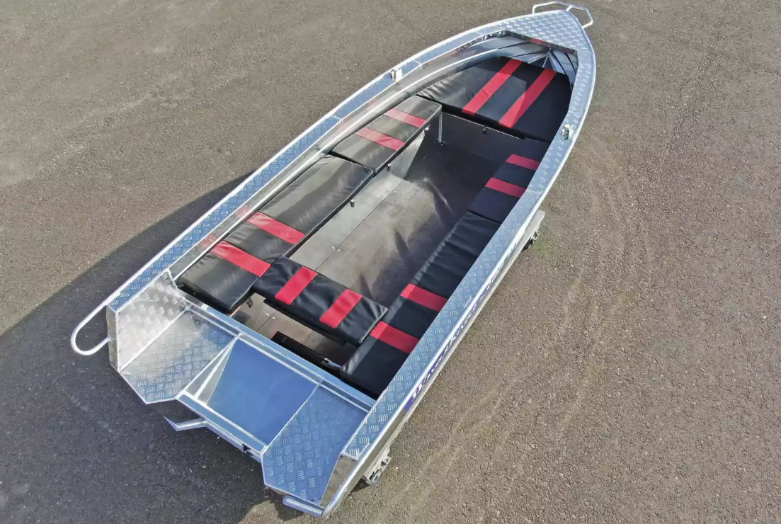 Алюминиевая лодка Wyatboat-390РМ увеличенный борт в Владивостоке