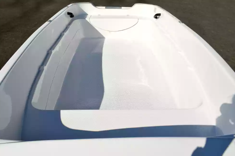 Стеклопластиковая лодка Пингвин (тримаран) в Владивостоке