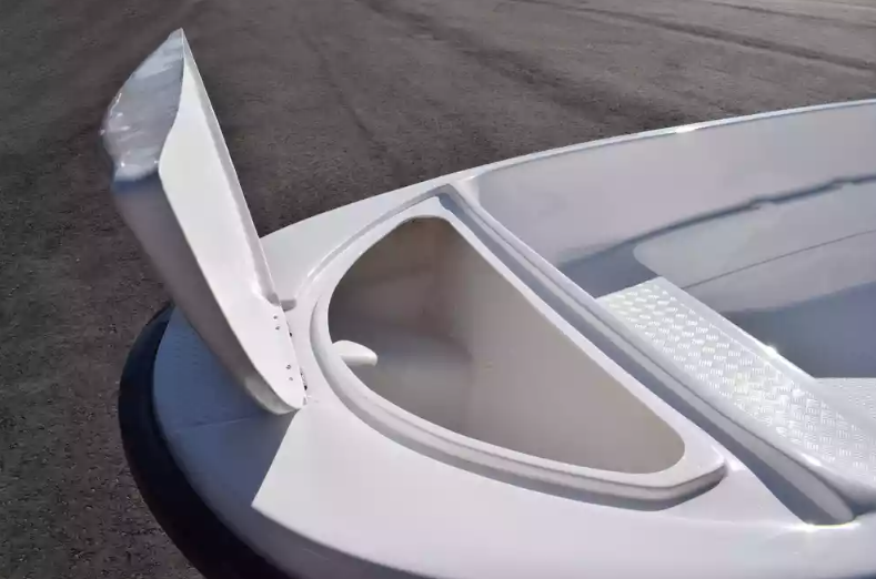 Стеклопластиковая лодка Пингвин (тримаран) в Владивостоке