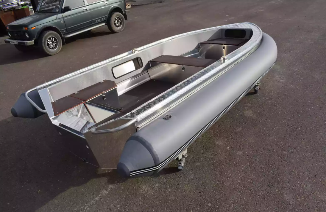 Алюминиевая лодка Wyatboat-370 в Владивостоке