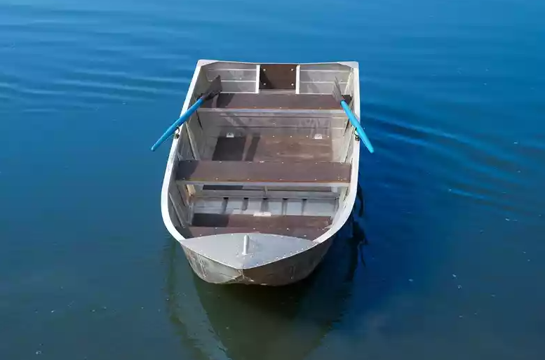 Алюминиевая лодка Вятка-Профи 32 в Владивостоке