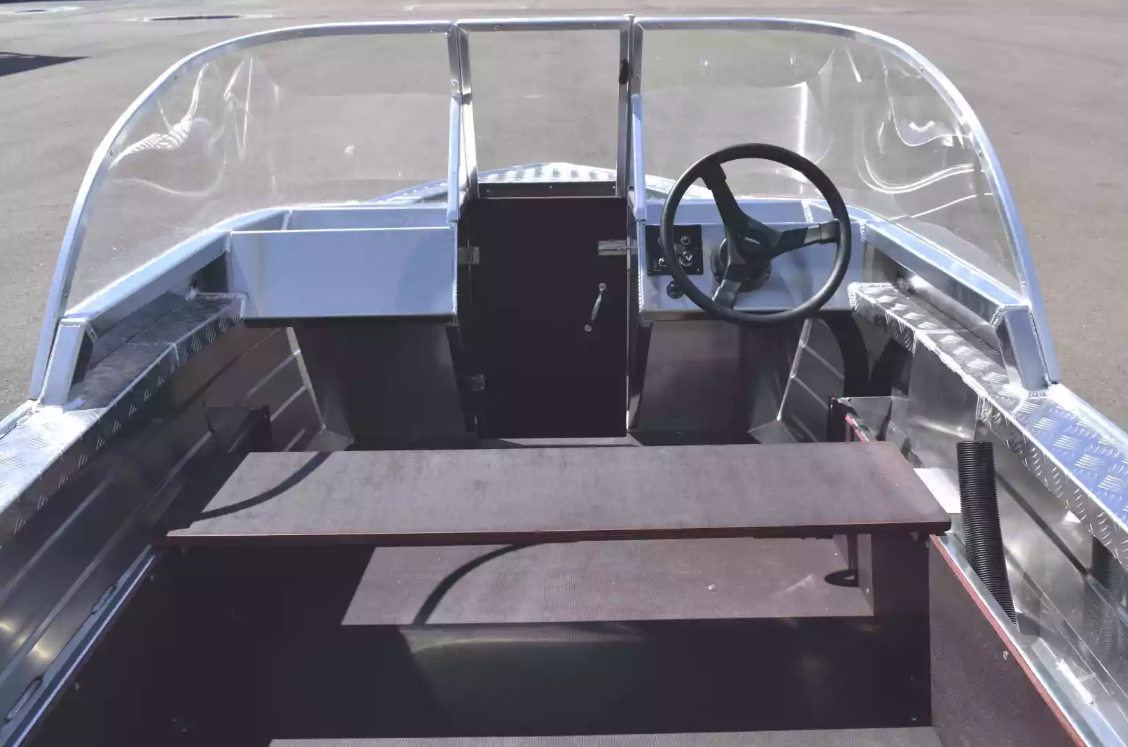 Алюминиевая лодка Wyatboat-390 DCM в Владивостоке