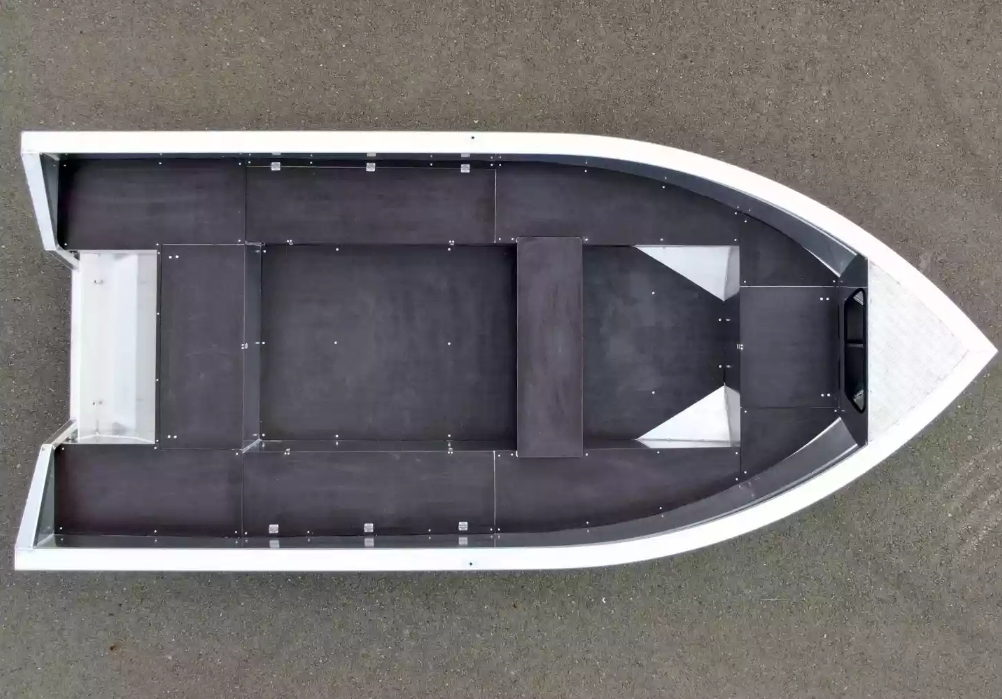 Алюминиевая лодка  Неман-420 в Владивостоке