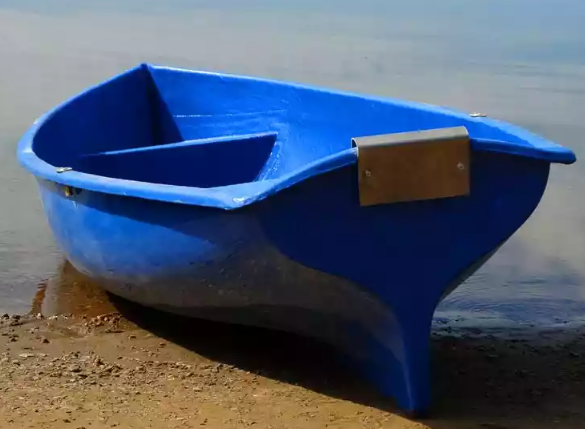 Стеклопластиковая лодка Омуль в Владивостоке