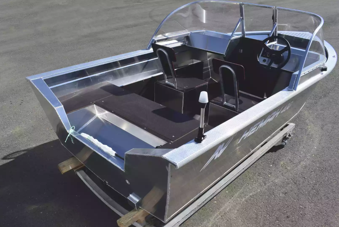 Алюминиевая лодка  Неман-400 DCM в Владивостоке