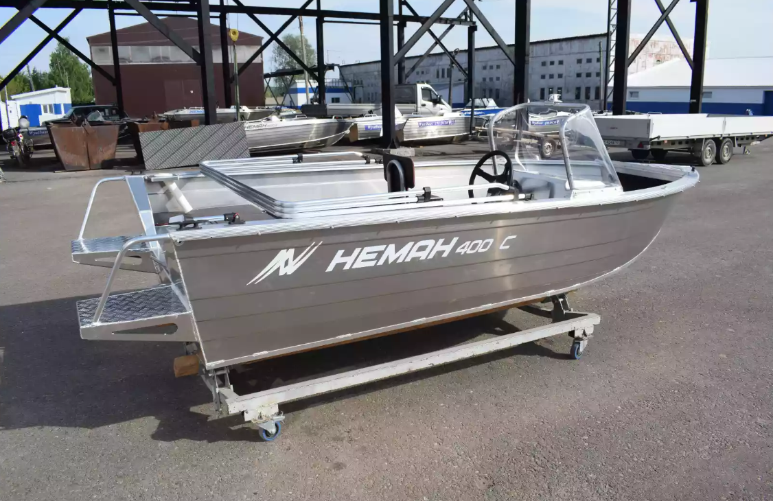 Алюминиевая лодка Неман-400 С в Владивостоке