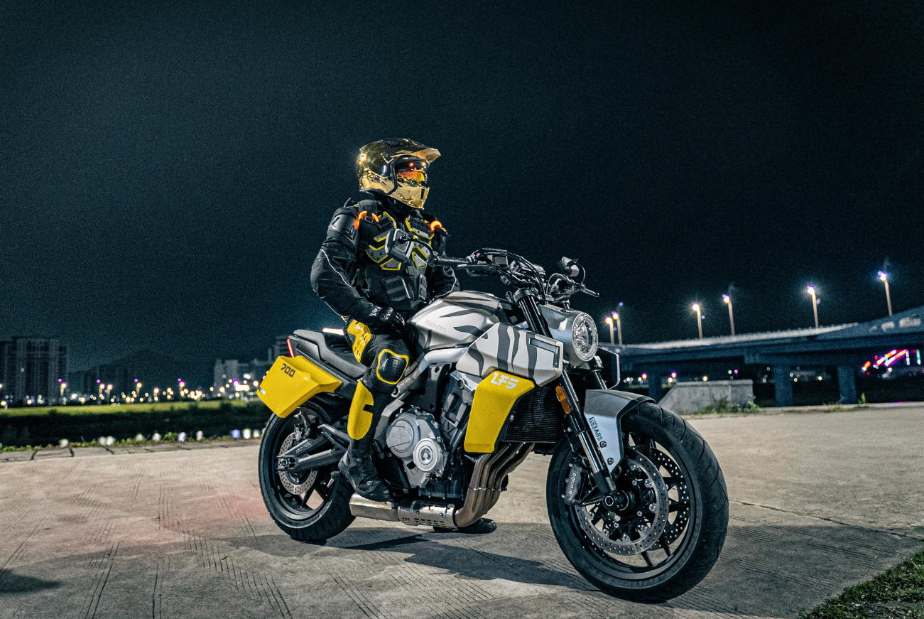 Мотоцикл Benda LFS 700 в Владивостоке