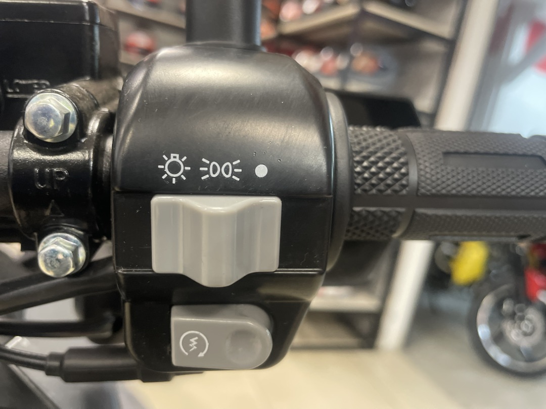 Скутер PROMAX STALKER ARMY 240(49) в Владивостоке