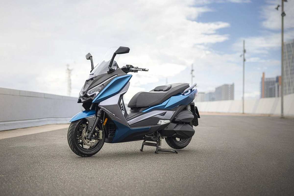 МАКСИСКУТЕР ARIIC 318 в Владивостоке