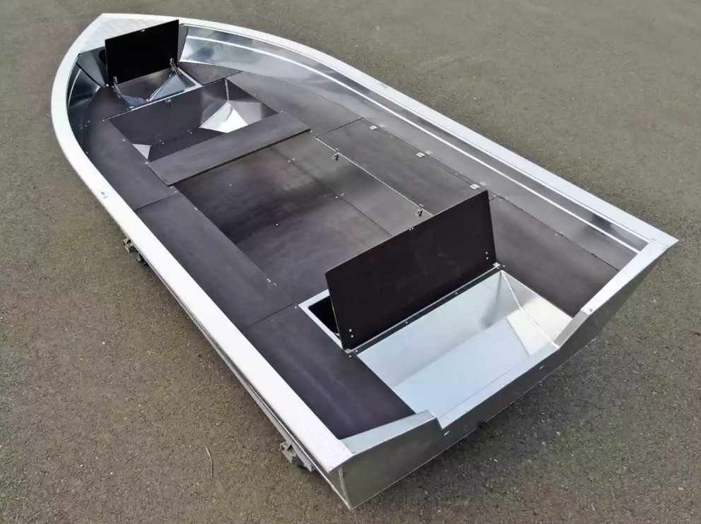 Алюминиевая лодка  Неман-420 в Владивостоке