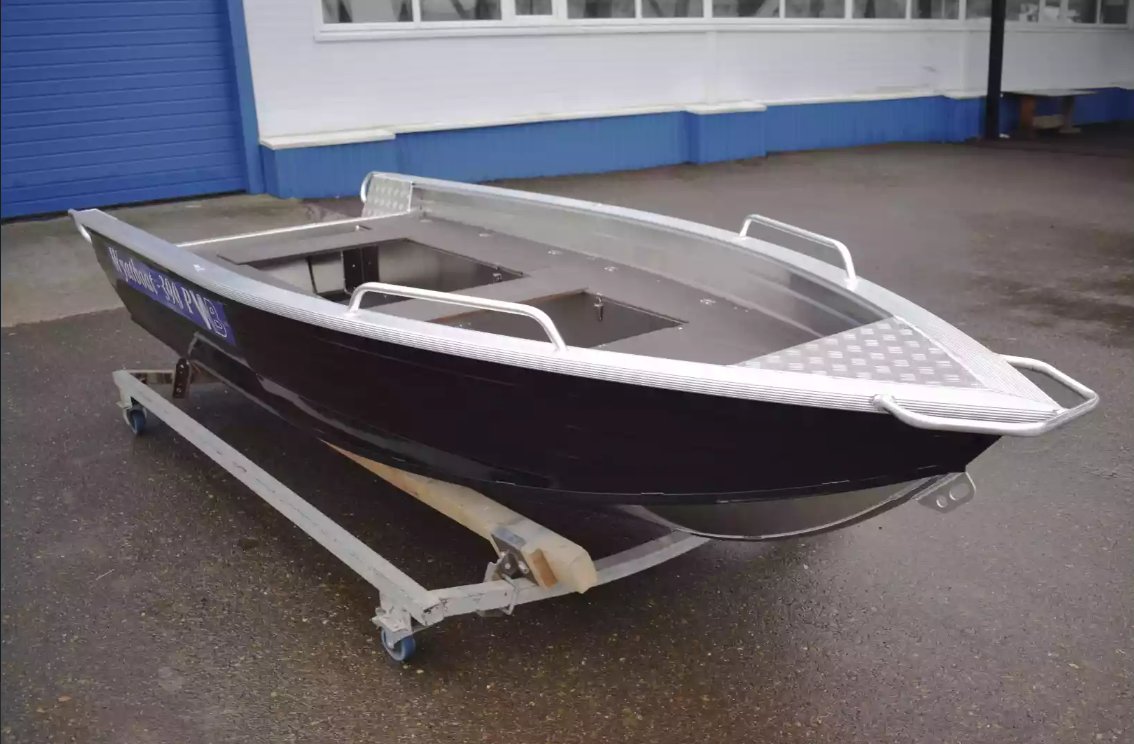 Алюминиевая лодка Wyatboat-390РМ в Владивостоке