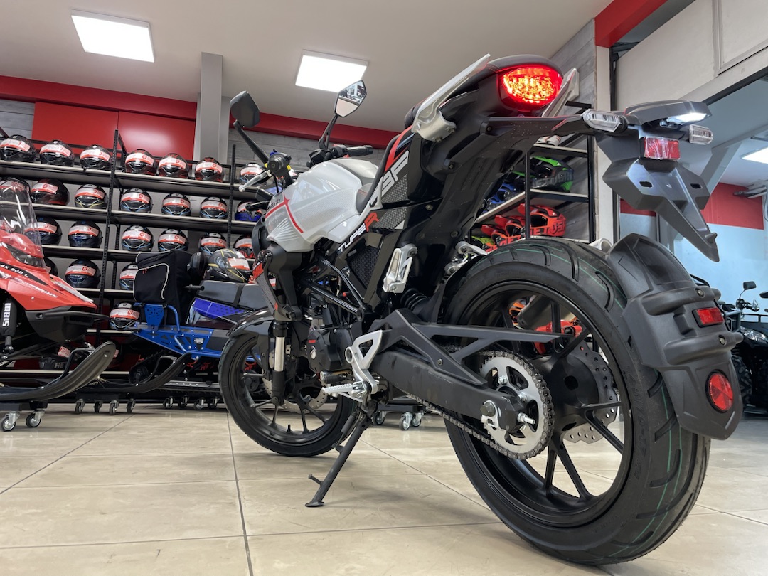 Мопед PROMAX CB150R (49) в Владивостоке
