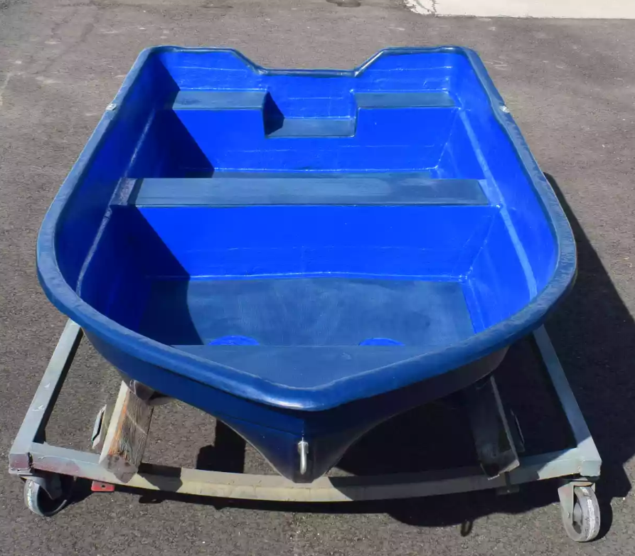 Стеклопластиковая лодка Neman-340 (тримаран) в Владивостоке