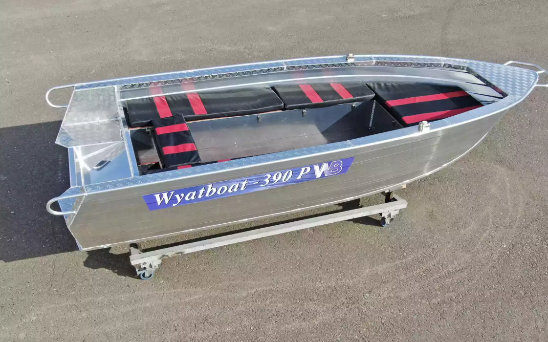 Алюминиевая лодка Wyatboat-390РМ увеличенный борт в Владивостоке