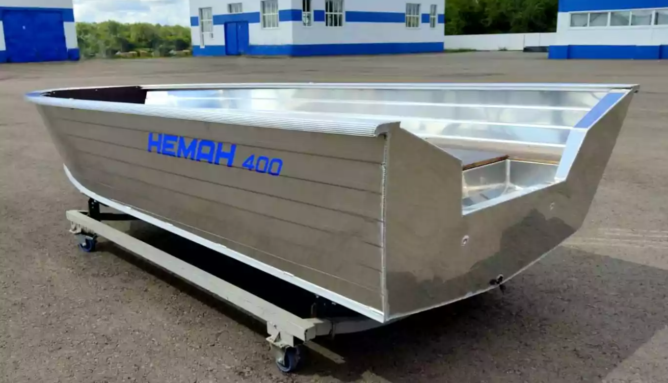 Алюминиевая лодка Неман-400 в Владивостоке