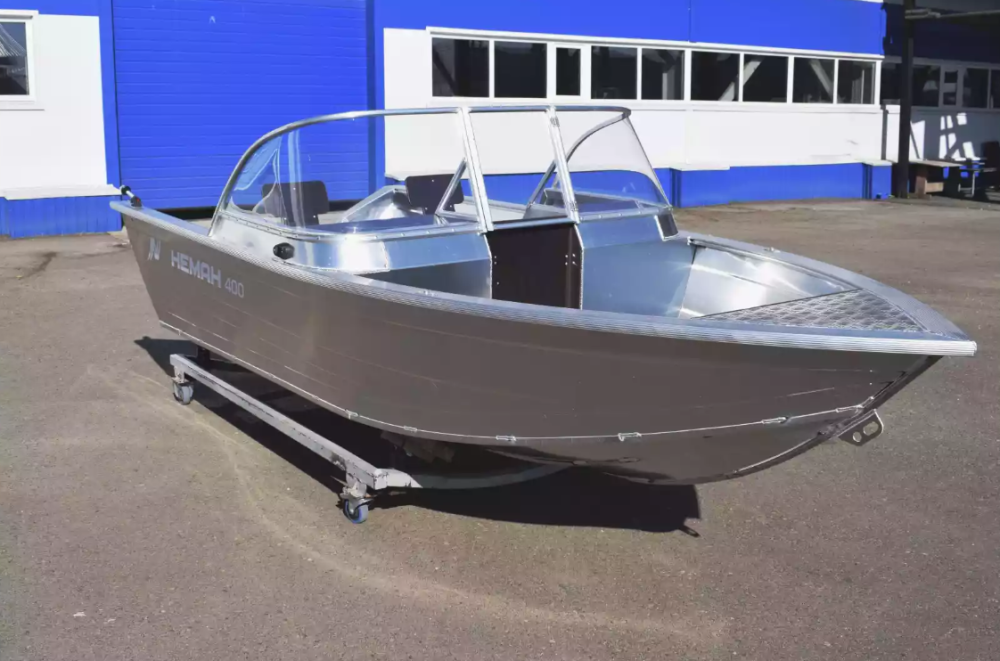 Алюминиевая лодка  Неман-400 DCM в Владивостоке