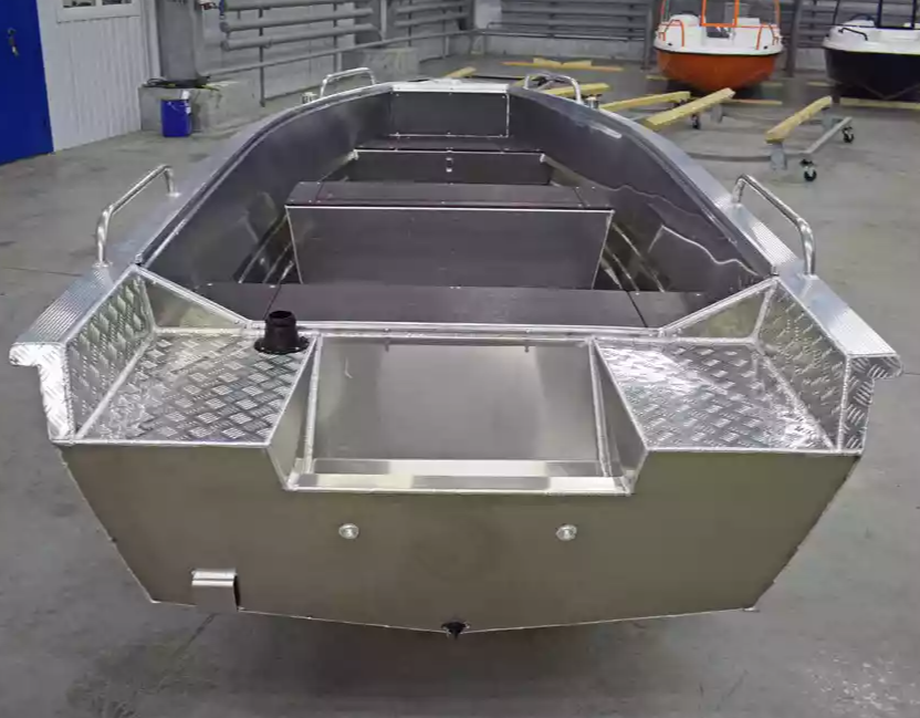 Алюминиевая лодка  Wyatboat-430 Р в Владивостоке