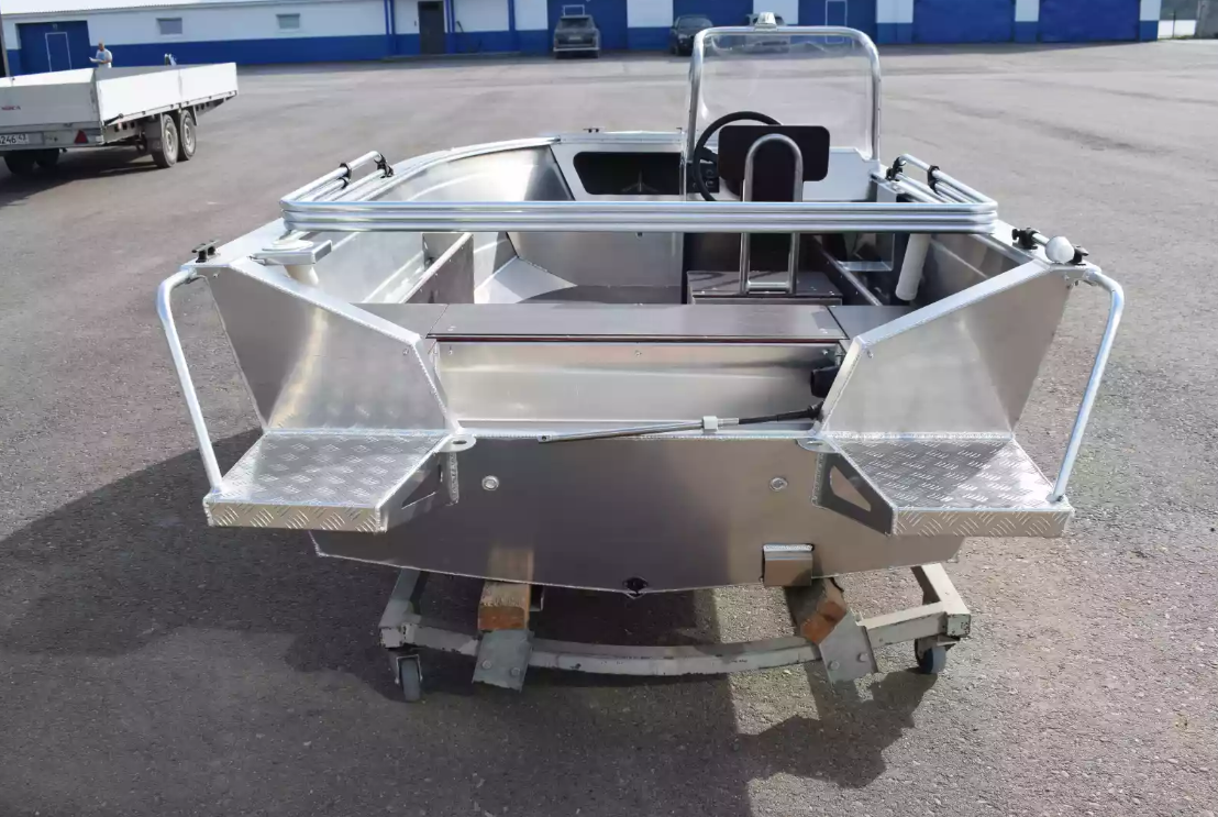 Алюминиевая лодка Неман-400 С в Владивостоке