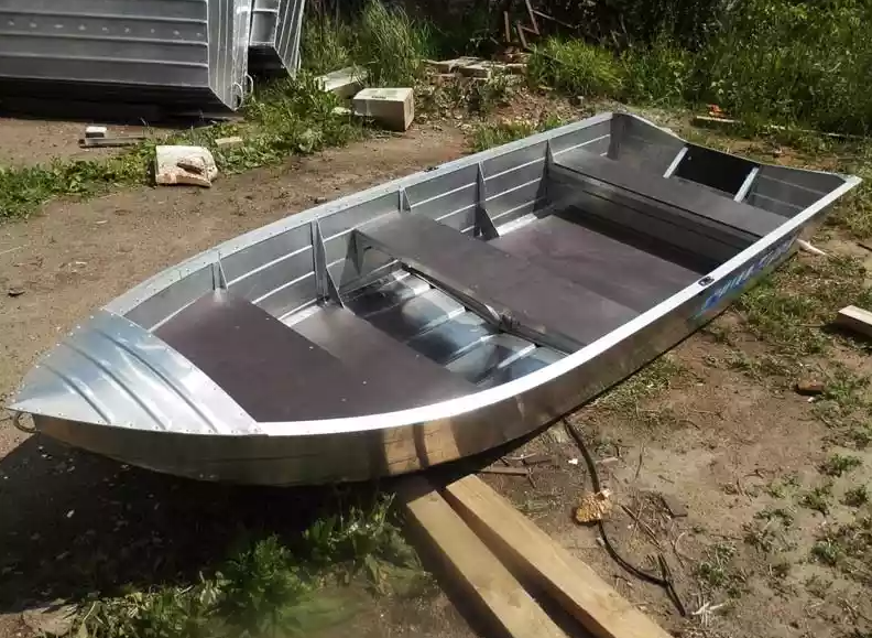 Алюминиевая лодка Вятка-Профи 37 в Владивостоке