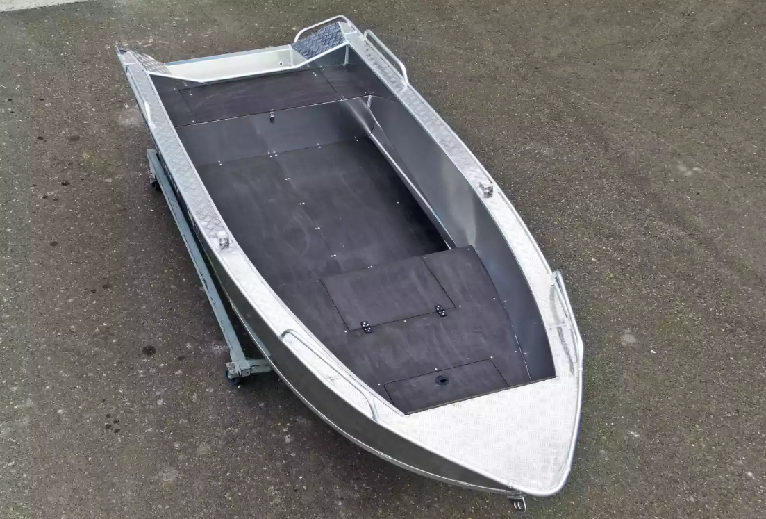 Алюминиевая лодка  Wyatboat-430М FISH в Владивостоке