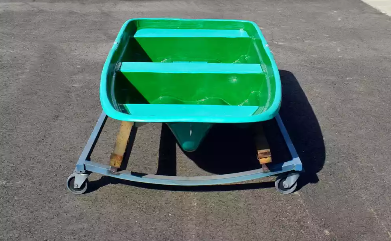 Стеклопластиковая лодка Старт (тримаран) в Владивостоке