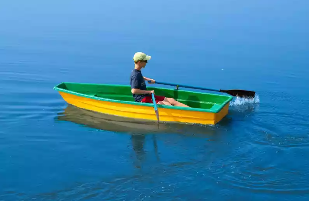 Стеклопластиковая лодка Малютка в Владивостоке