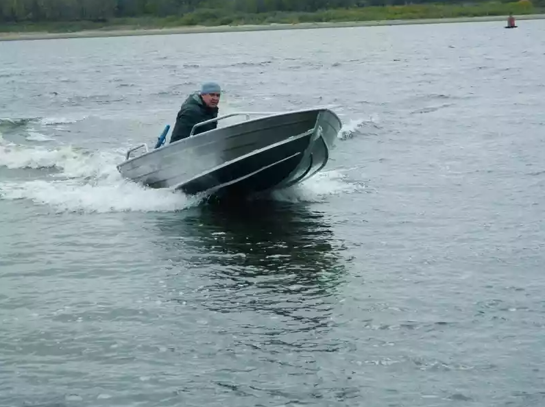 Алюминиевая лодка Wyatboat-390 M в Владивостоке