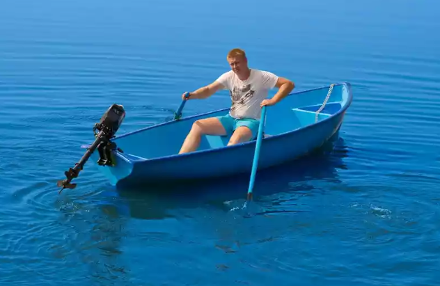 Стеклопластиковая лодка Омуль в Владивостоке