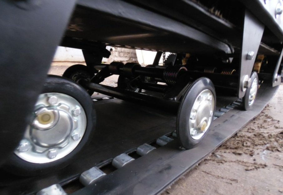 Мотобуксировщик AhtaR Зима 15 л/с с вариатором в Владивостоке