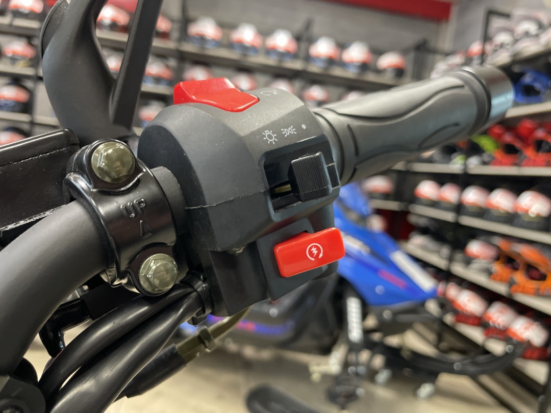 Мопед PROMAX CB150R (49) в Владивостоке