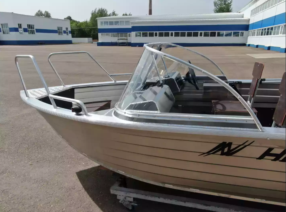 Алюминиевая лодка  Неман-400 DCM NEW в Владивостоке