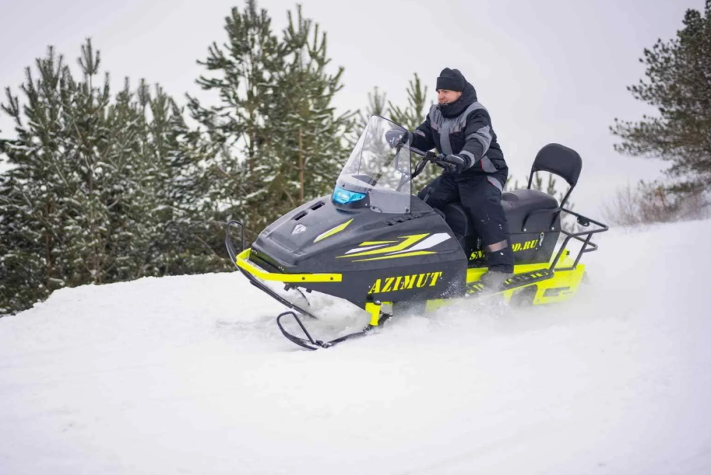 Миниснегоход Бурлак Азимут 24 л.с. , эл.запуск, реверс, тормоз гидравл, капот черный в Владивостоке