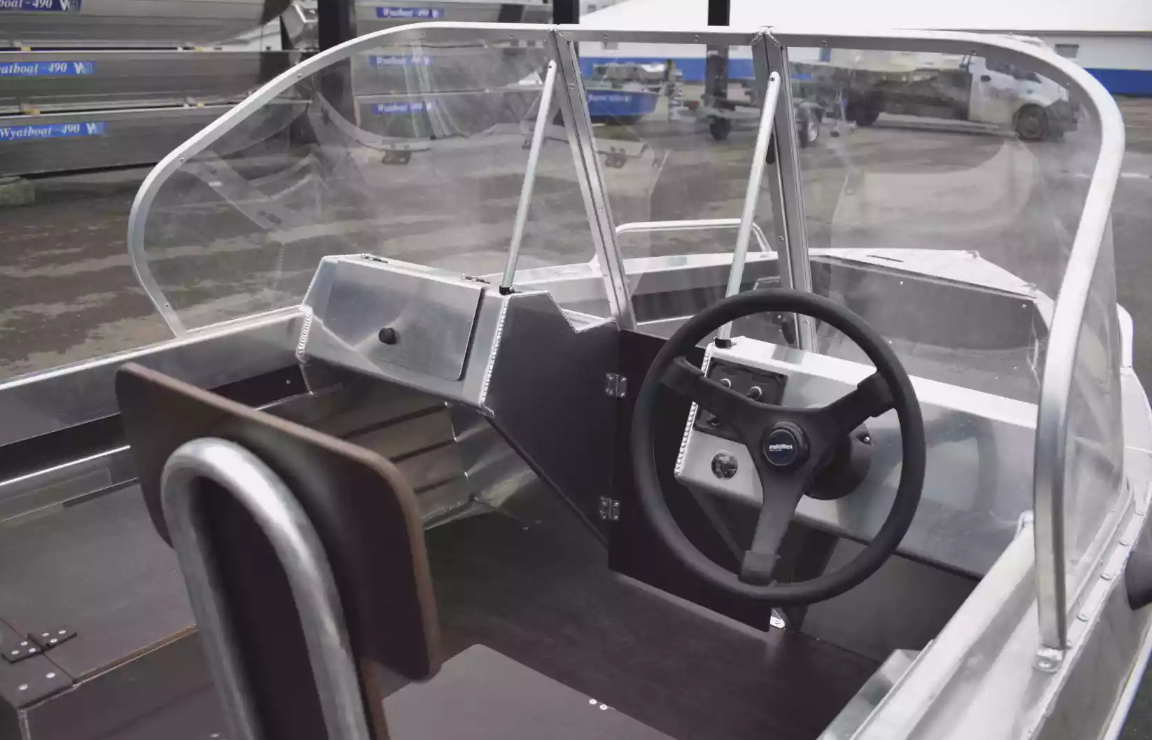 Алюминиевая лодка  Neman-400 DC в Владивостоке