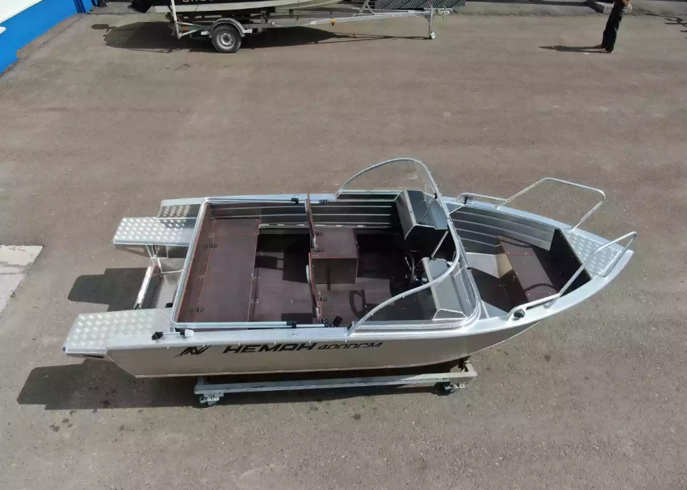 Алюминиевая лодка  Неман-400 DCM NEW в Владивостоке