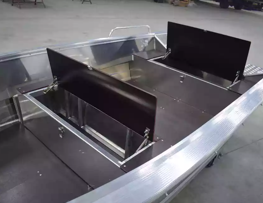 Алюминиевая лодка  Wyatboat-430 Р в Владивостоке