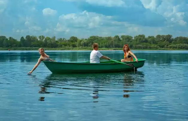 Стеклопластиковая Лодка Голавль в Владивостоке