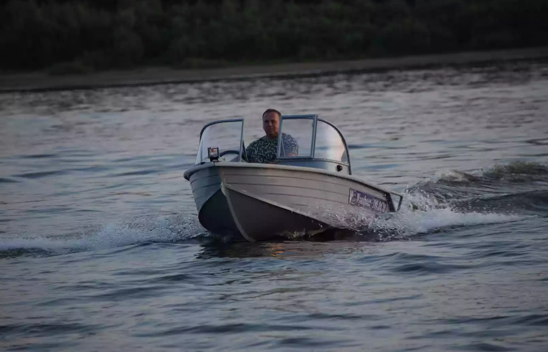 Алюминиевая лодка Wyatboat-390 DCM в Владивостоке