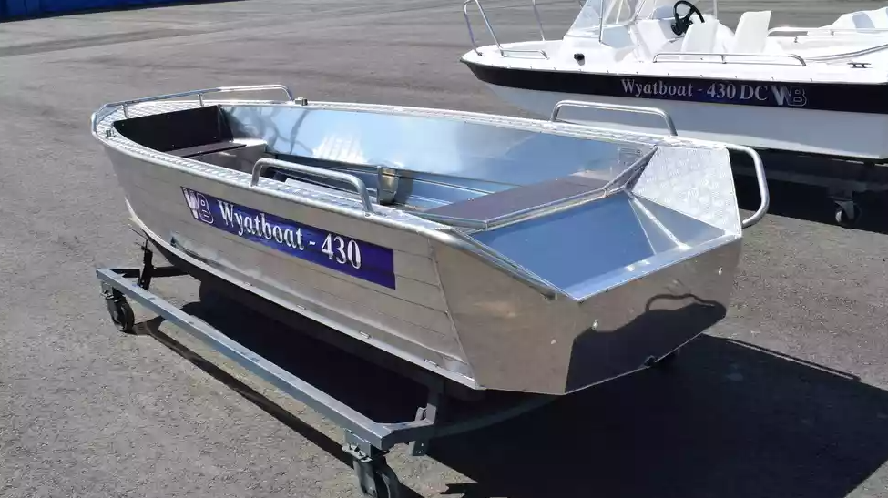 Алюминиевая лодка  Wyatboat-430М в Владивостоке