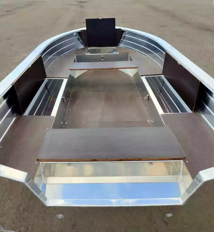 Алюминиевая лодка Неман-400 в Владивостоке