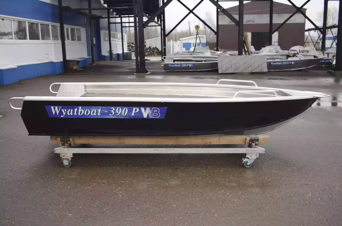Алюминиевая лодка Wyatboat-390РМ в Владивостоке