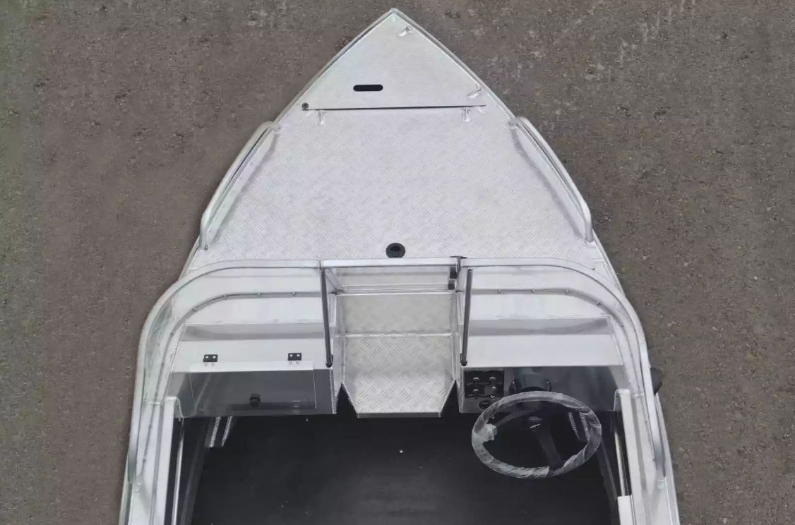 Алюминиевая лодка  Neman-400 PRO в Владивостоке