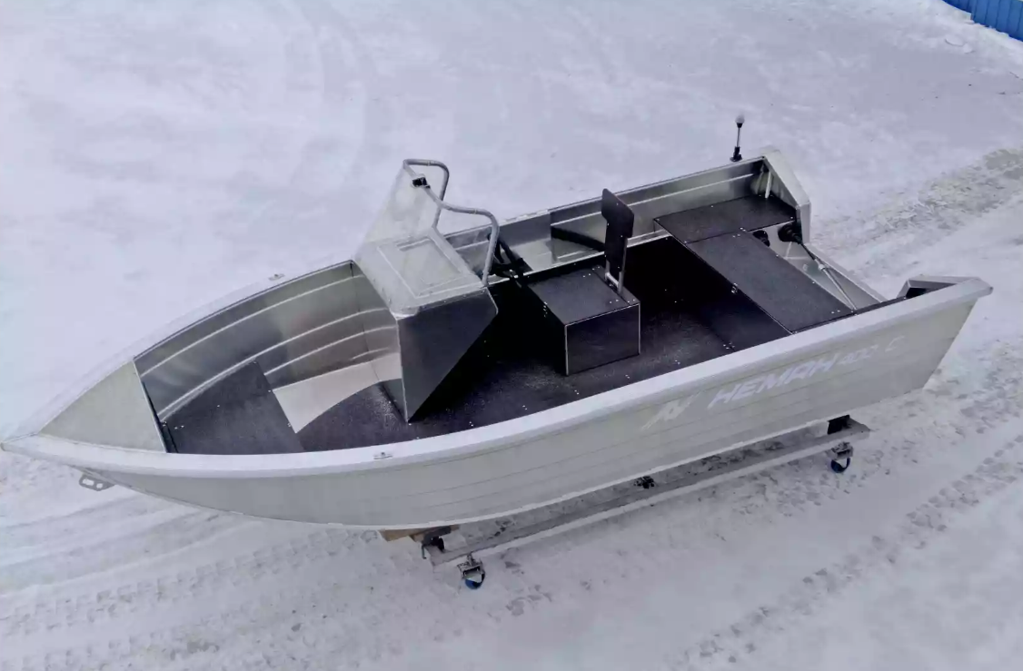 Алюминиевая лодка Неман-400 С в Владивостоке