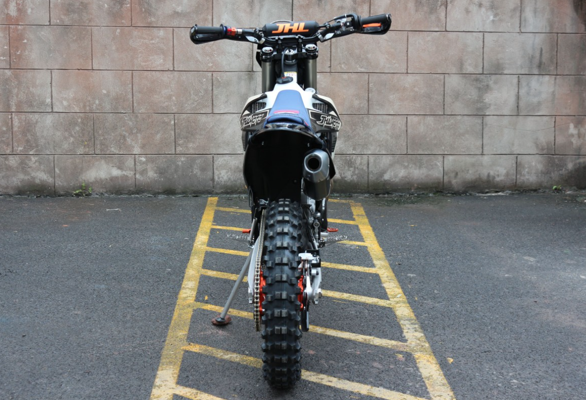 Мотоцикл JHLMOTO JHL Z8i (EFI) NC300S (182-MN) в Владивостоке