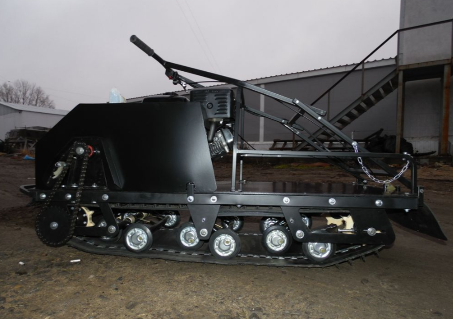 Мотобуксировщик AhtaR Зима 15 л/с с вариатором в Владивостоке