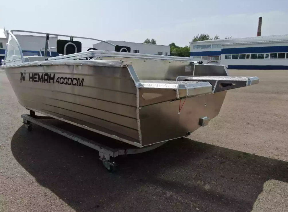 Алюминиевая лодка  Неман-400 DCM NEW в Владивостоке