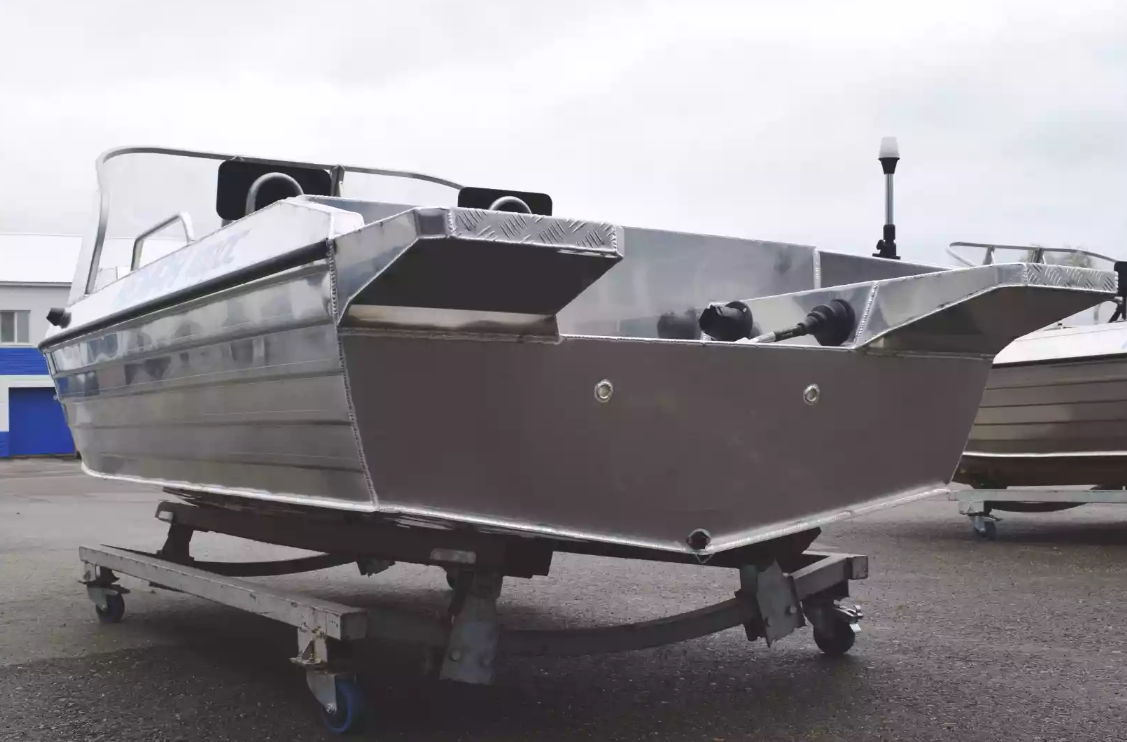 Алюминиевая лодка  Neman-400 DC в Владивостоке