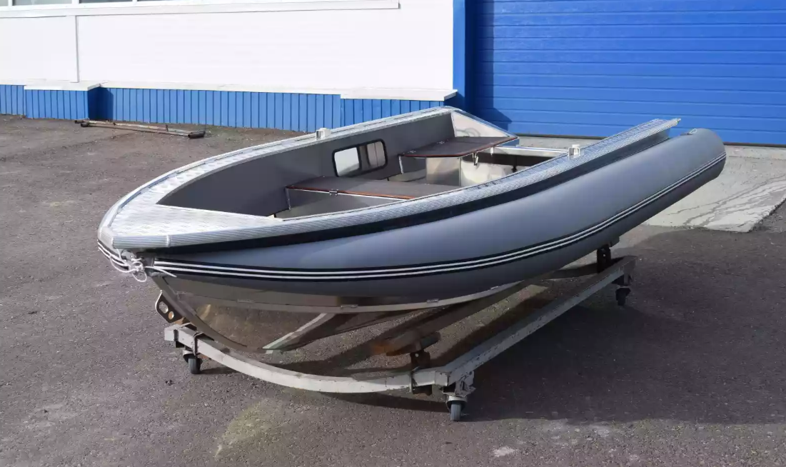 Алюминиевая лодка Wyatboat-370 в Владивостоке